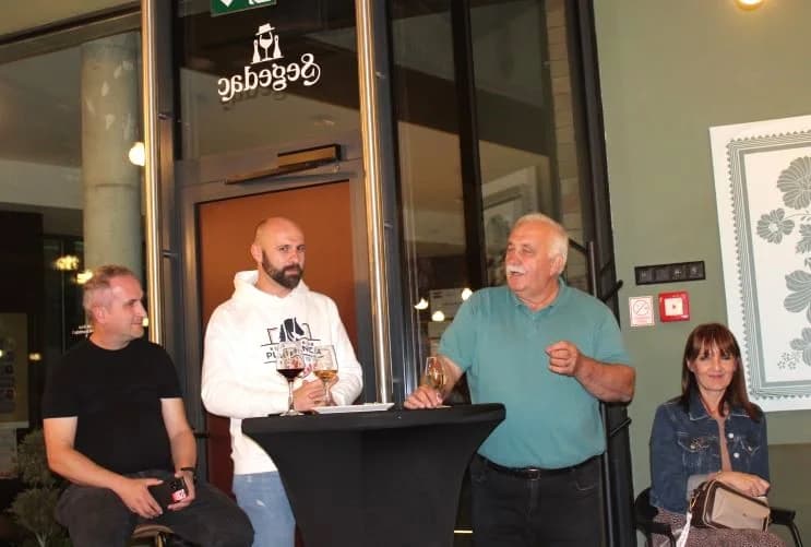 Održana nezaboravna večer vina i poezije