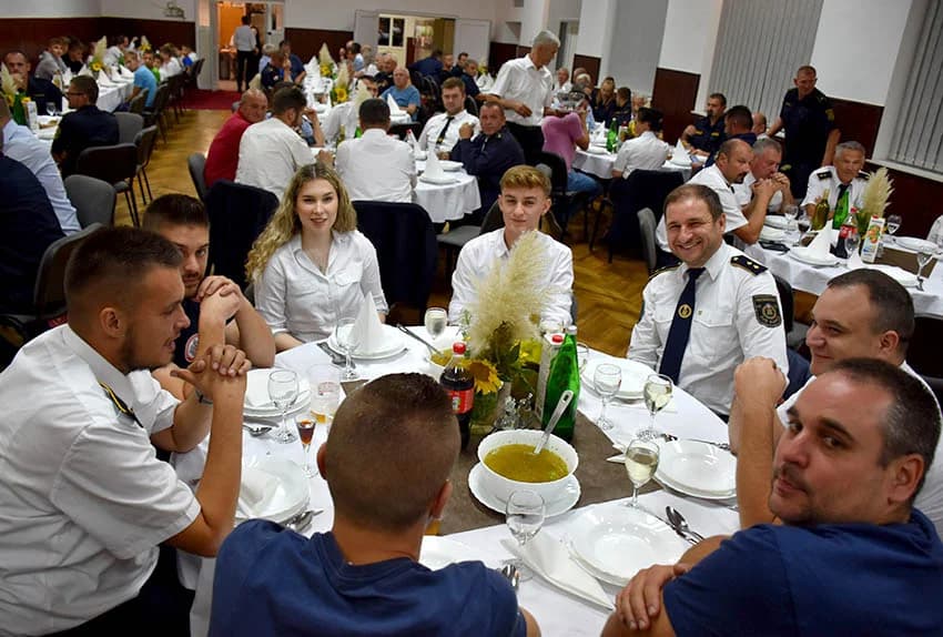 [FOTOGALERIJA] Vatrogasci Kaptola aktivni 130 godina, dobili najviše odličje, a Antun Kotrla i Zdravko Sadilek su odlikovani