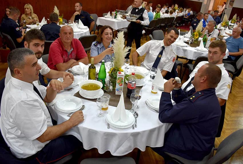 [FOTOGALERIJA] Vatrogasci Kaptola aktivni 130 godina, dobili najviše odličje, a Antun Kotrla i Zdravko Sadilek su odlikovani