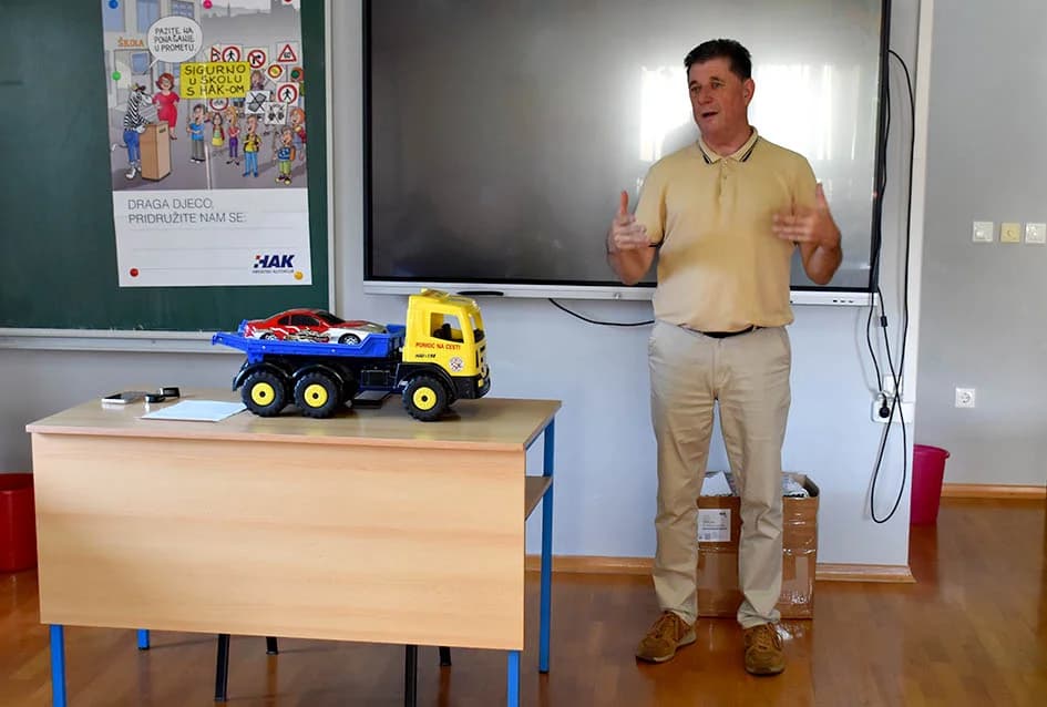 Edukativna prometna akcija za prvašiće