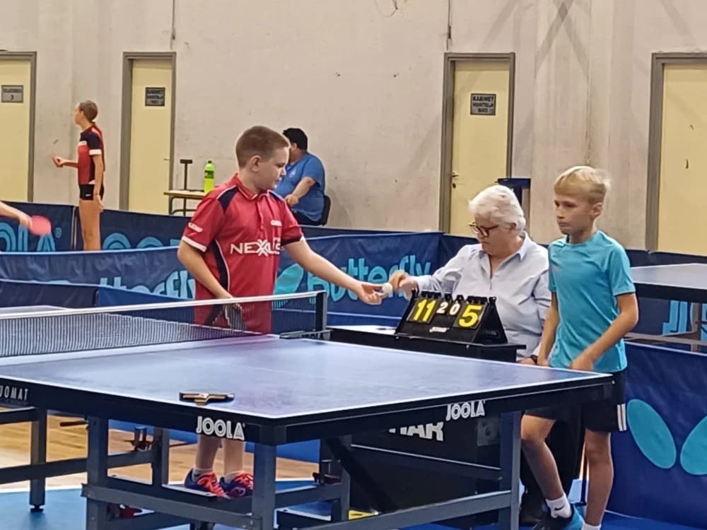 USPJEŠNI SPORTAŠI: Stolnotenisači Tom Pirc i Ivan Smiljanić na pobjedničkom postolju