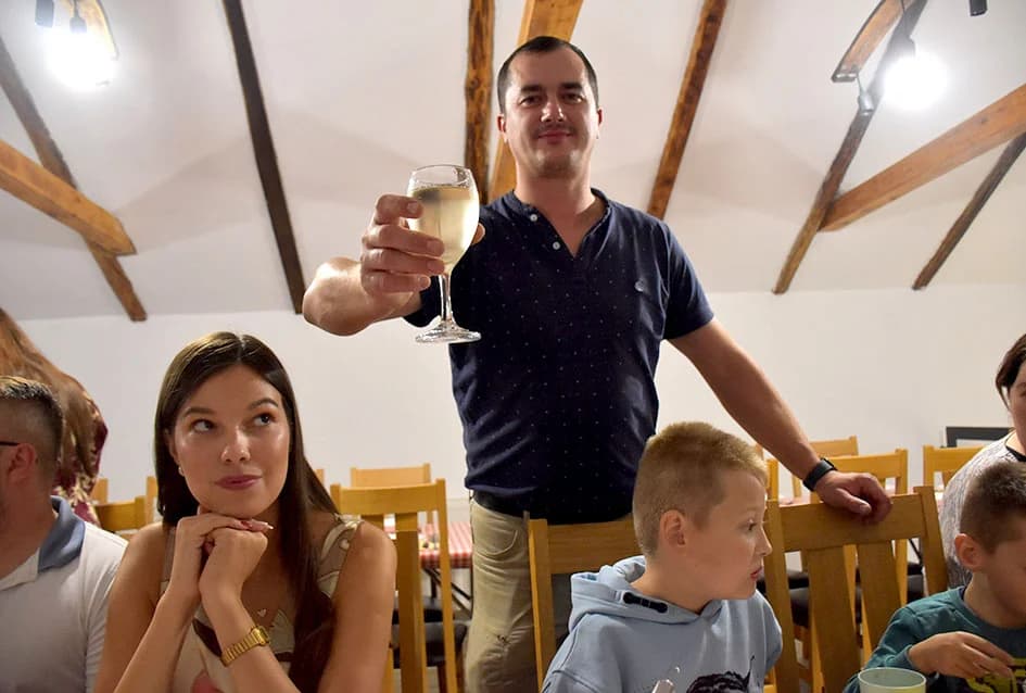 BIŠKUPČANIN MIHAEL IVANOVIĆ POBJEDNIK „VEČERE ZA 5“: Radost veselja podijelio s uzvanicima