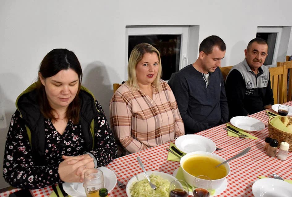BIŠKUPČANIN MIHAEL IVANOVIĆ POBJEDNIK „VEČERE ZA 5“: Radost veselja podijelio s uzvanicima