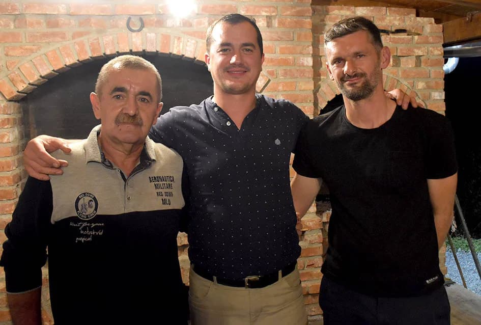 BIŠKUPČANIN MIHAEL IVANOVIĆ POBJEDNIK „VEČERE ZA 5“: Radost veselja podijelio s uzvanicima