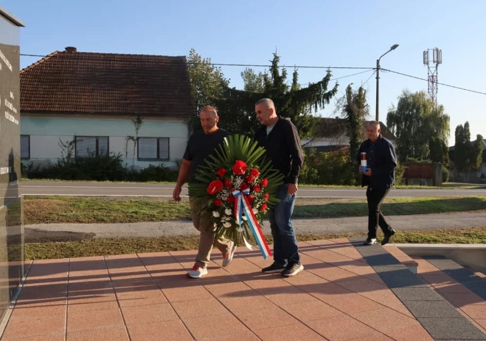 OBILJEŽAVANJE DANA OPĆINE BRESTOVAC: Odana počast poginulim hrvatskim braniteljima s tog područja