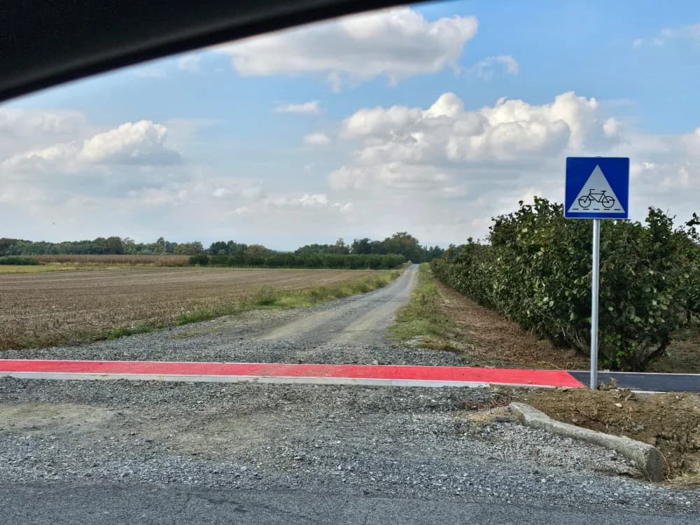 Dovršena je izgradnje biciklističke staze od Jakšića prema Ovčarama