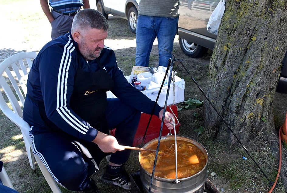 Dalibor Mikić Klinjo skuhao najbolji pudarski kotlić