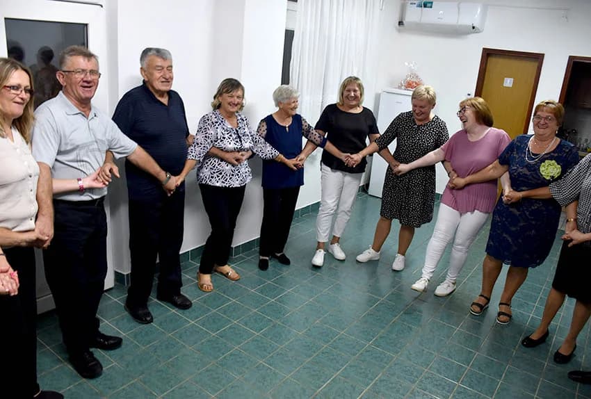 Uz ples i kola nadpjevavalo se bećarcima