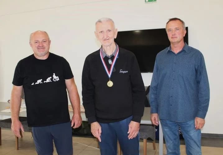 UZ DAN OPĆINE BRESTOVAC ODRŽAN ŠAHOVSKI TURNIR: Prvo mjesto i pobjednički pehar osvojio velemajstor Bogdan Lalić