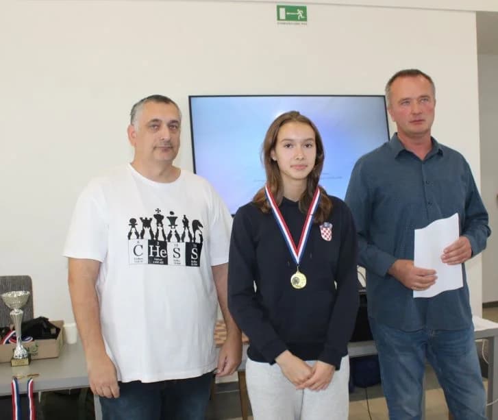 UZ DAN OPĆINE BRESTOVAC ODRŽAN ŠAHOVSKI TURNIR: Prvo mjesto i pobjednički pehar osvojio velemajstor Bogdan Lalić
