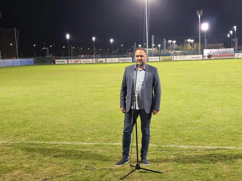 Novi reflektori na stadionu NK Požege koji će krasiti grad u večernjim satima