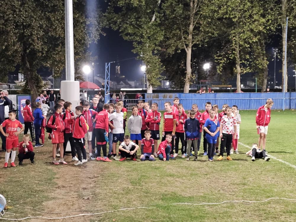 Novi reflektori na stadionu NK Požege koji će krasiti grad u večernjim satima