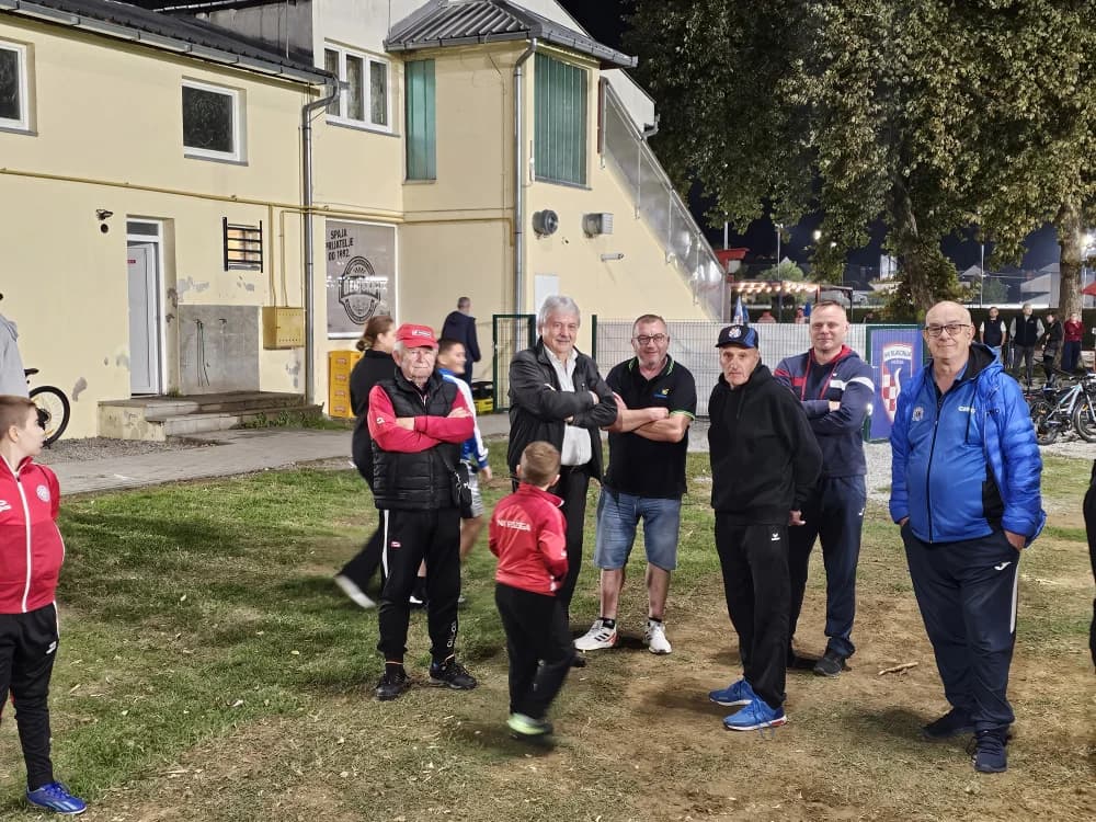Novi reflektori na stadionu NK Požege koji će krasiti grad u večernjim satima