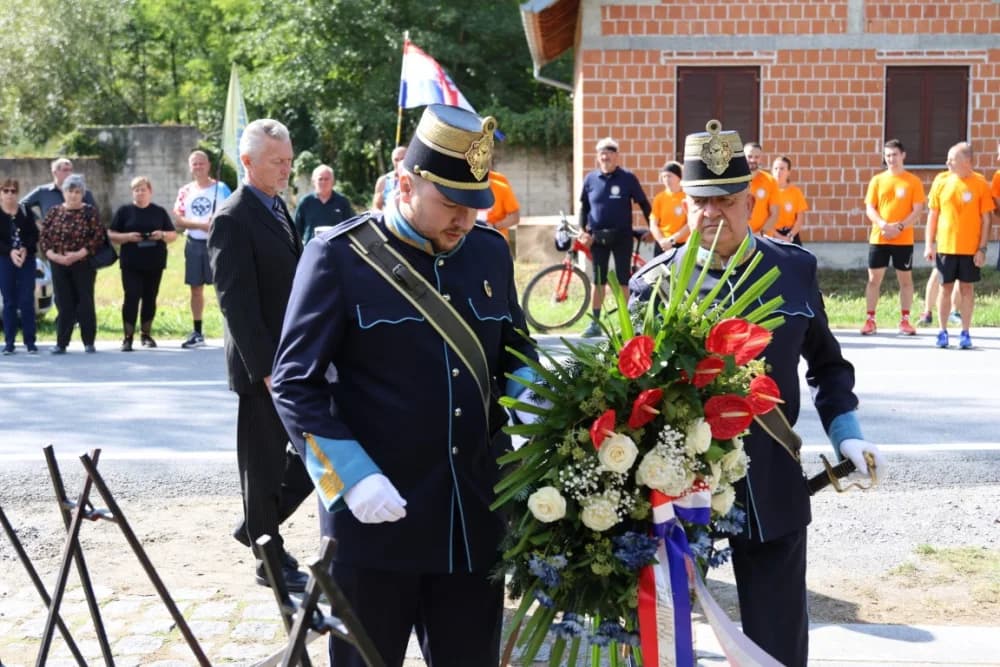 TUŽNA OBLJETNICA U KAMENSKOJ: Sjećanje na hrvatske branitelje - prve žrtve Požeštine