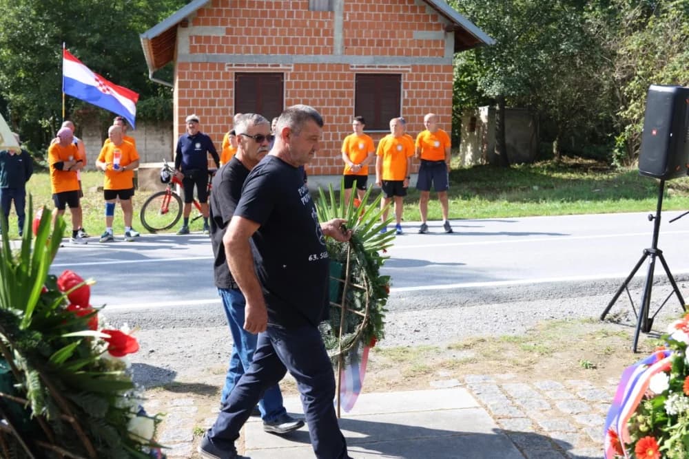 TUŽNA OBLJETNICA U KAMENSKOJ: Sjećanje na hrvatske branitelje - prve žrtve Požeštine