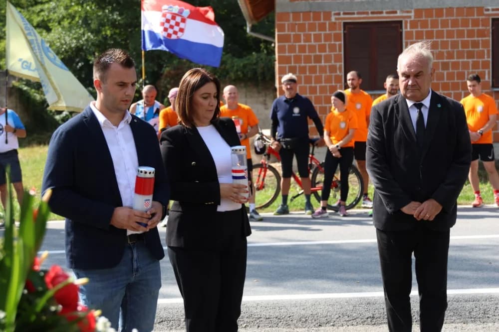 TUŽNA OBLJETNICA U KAMENSKOJ: Sjećanje na hrvatske branitelje - prve žrtve Požeštine