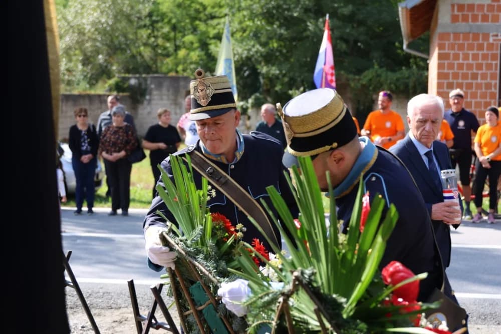 TUŽNA OBLJETNICA U KAMENSKOJ: Sjećanje na hrvatske branitelje - prve žrtve Požeštine