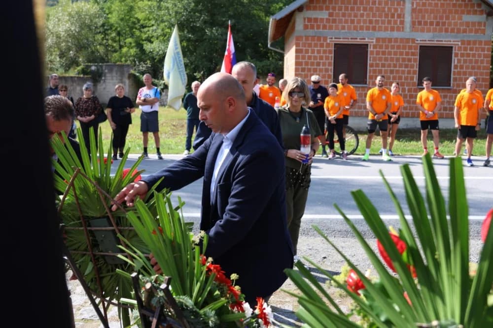TUŽNA OBLJETNICA U KAMENSKOJ: Sjećanje na hrvatske branitelje - prve žrtve Požeštine