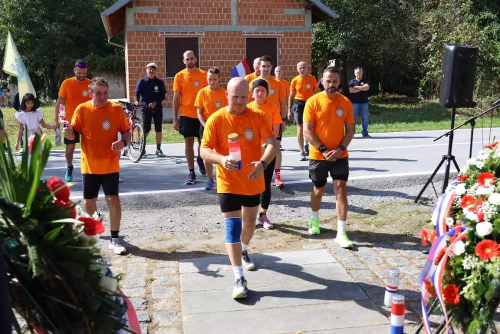 TUŽNA OBLJETNICA U KAMENSKOJ: Sjećanje na hrvatske branitelje - prve žrtve Požeštine