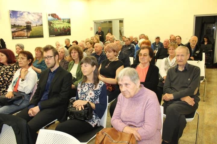 Otvorena izložba u Knjižnici Pleternica ʼIz zbirke Milana Bajta (1957.-2023.)ʼ