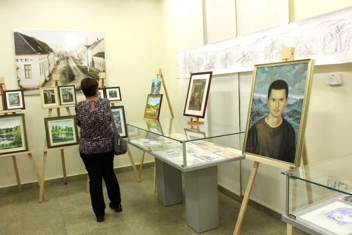 Otvorena izložba u Knjižnici Pleternica ʼIz zbirke Milana Bajta (1957.-2023.)ʼ