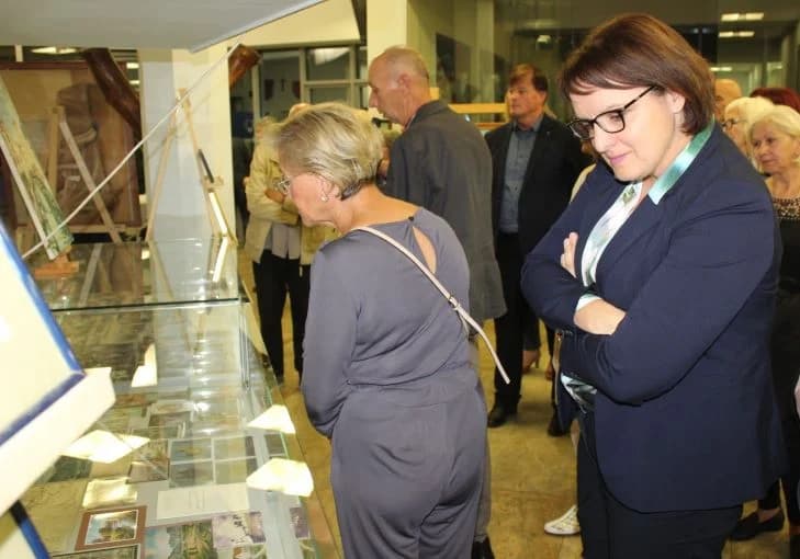 Otvorena izložba u Knjižnici Pleternica ʼIz zbirke Milana Bajta (1957.-2023.)ʼ