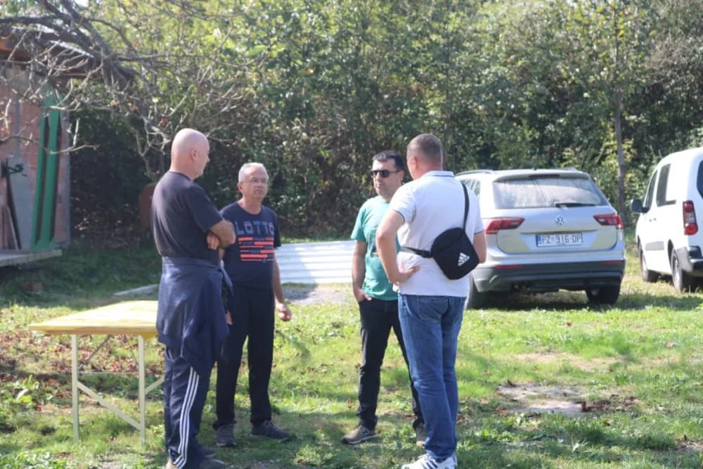 Požeški pčelar Željko Balen jedini u našoj zemlji oformio energetski neovisan i samoodrživ pčelinjak /FOTO/