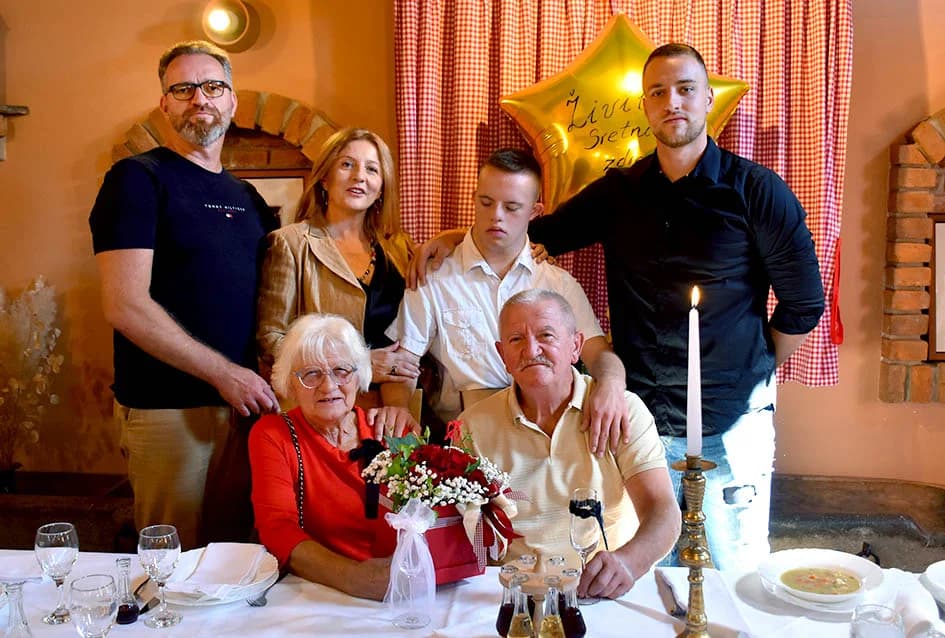 Požežani Dubravka i Mirko Zoretić proslavili pola stoljeća zajedničkog života