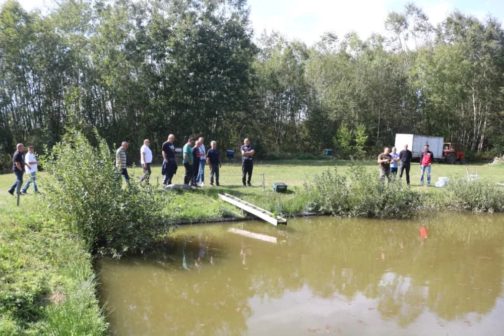 Požeški pčelar Željko Balen jedini u našoj zemlji oformio energetski neovisan i samoodrživ pčelinjak /FOTO/