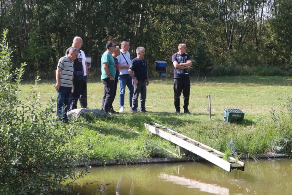Požeški pčelar Željko Balen jedini u našoj zemlji oformio energetski neovisan i samoodrživ pčelinjak /FOTO/