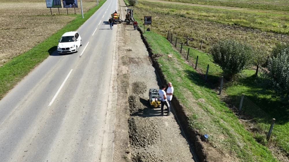 (VIDEO) Napreduju radovi na izgradnji pješačko-biciklističke staze u Zagrebačkoj ulici