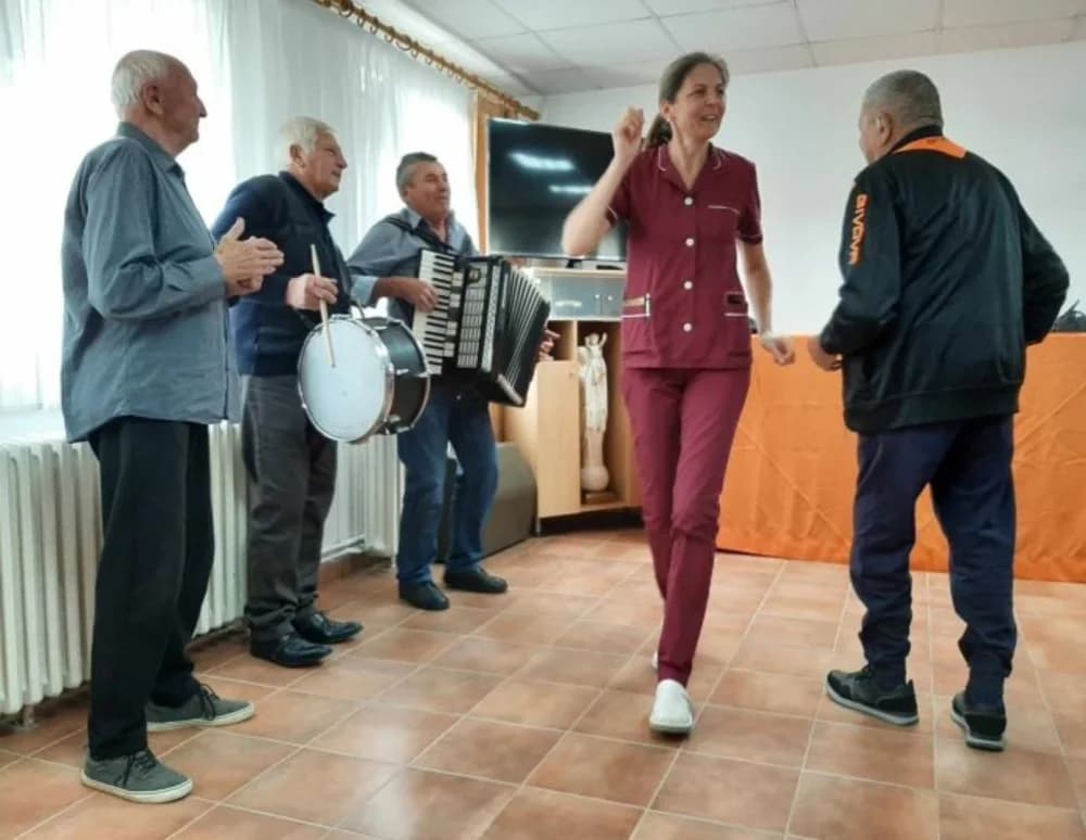 Peićevci posjetili Dom za starije i nemoćne osobe u Velikoj