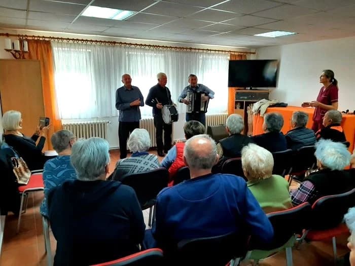Peićevci posjetili Dom za starije i nemoćne osobe u Velikoj
