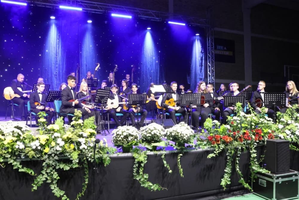 SUBOTIČKI FESTIVAL: Požežanin Luka Samardžić osvojio treće mjesto vlastitom pjesmom, a gosti festivala čelnici Kaptola i Pleternice