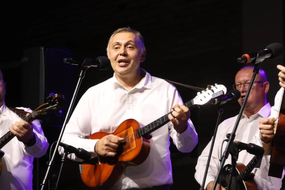 SUBOTIČKI FESTIVAL: Požežanin Luka Samardžić osvojio treće mjesto vlastitom pjesmom, a gosti festivala čelnici Kaptola i Pleternice