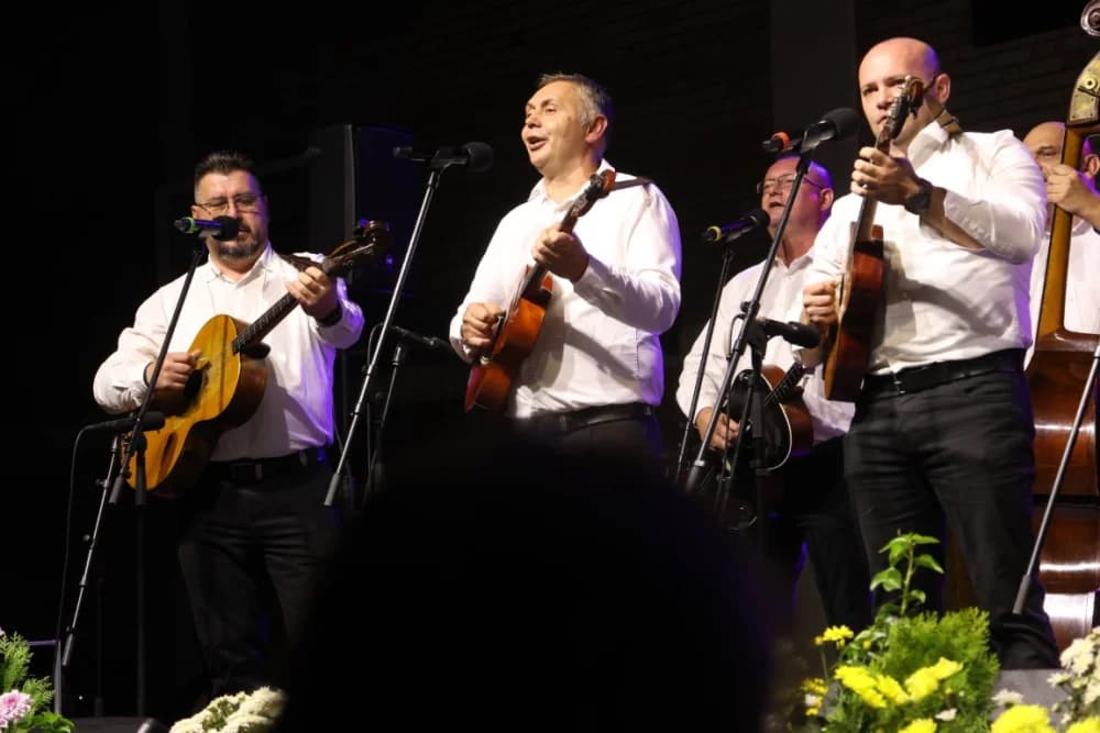 SUBOTIČKI FESTIVAL: Požežanin Luka Samardžić osvojio treće mjesto vlastitom pjesmom, a gosti festivala čelnici Kaptola i Pleternice