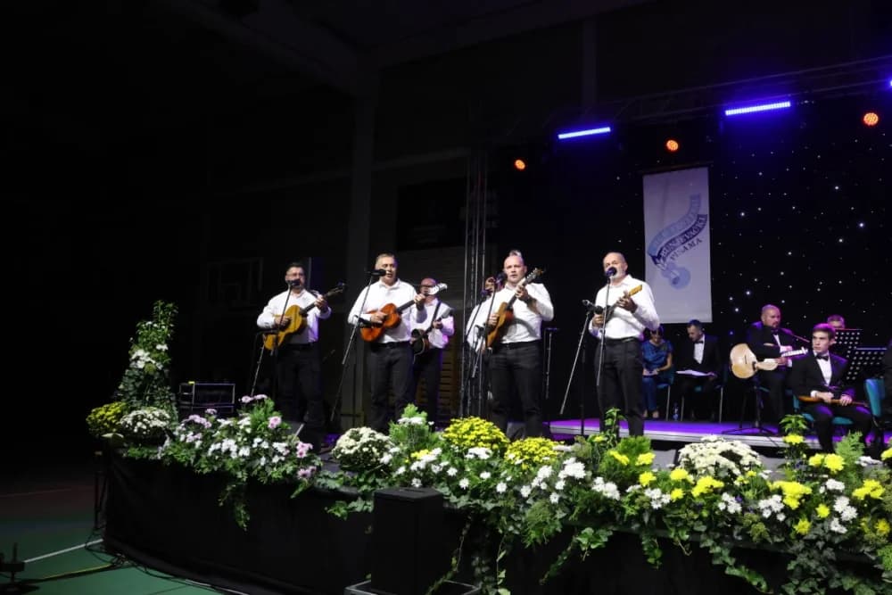 SUBOTIČKI FESTIVAL: Požežanin Luka Samardžić osvojio treće mjesto vlastitom pjesmom, a gosti festivala čelnici Kaptola i Pleternice