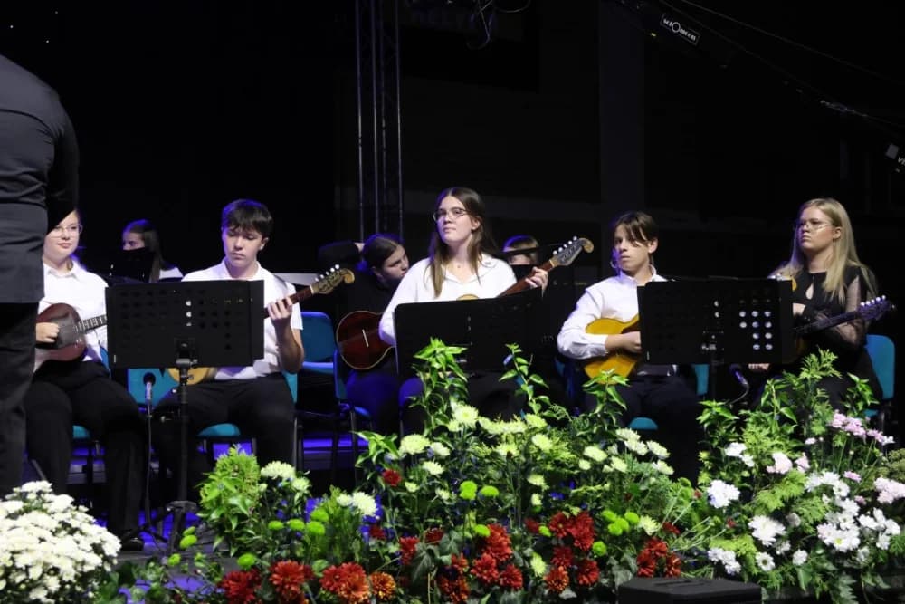 SUBOTIČKI FESTIVAL: Požežanin Luka Samardžić osvojio treće mjesto vlastitom pjesmom, a gosti festivala čelnici Kaptola i Pleternice