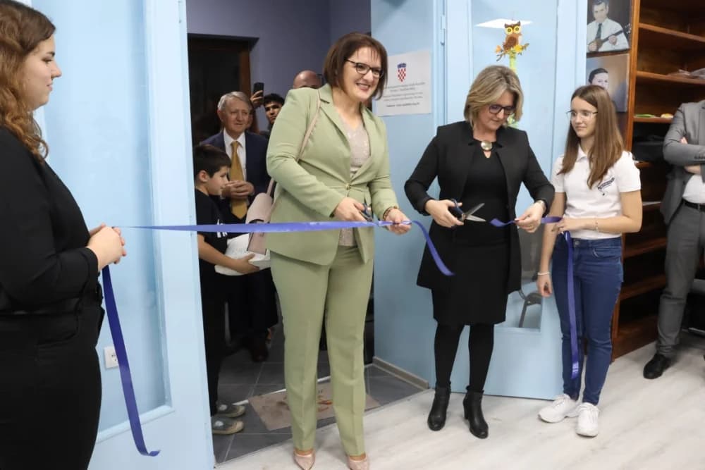 SUBOTIČKI FESTIVAL: Požežanin Luka Samardžić osvojio treće mjesto vlastitom pjesmom, a gosti festivala čelnici Kaptola i Pleternice