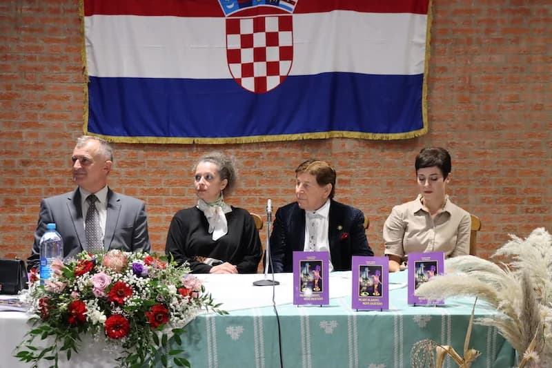Požeška pjesnikinja Kata Tutić recitirala svoju pjesmu „Rasuta duša“ u Rešetarima