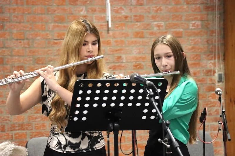 Požeška pjesnikinja Kata Tutić recitirala svoju pjesmu „Rasuta duša“ u Rešetarima