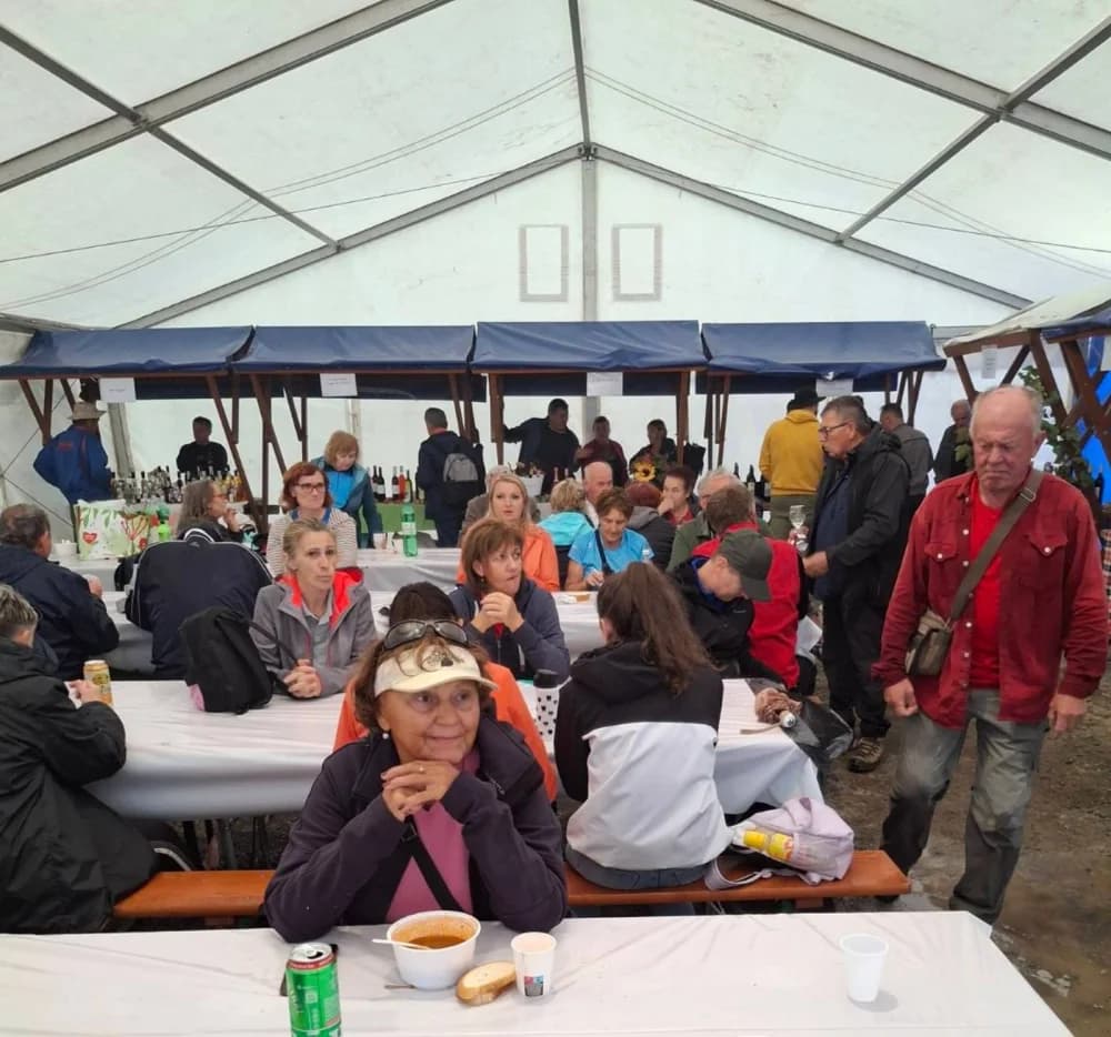 IZLET U SUSJEDNU ŽUPANIJU: Planinari Sokolovca Kroz vinograde i šume Krndije kod Feričanaca