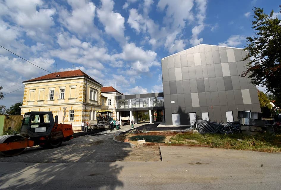 Novi izgled stare ljepotice Poljoprivredno-prehrambene škole ʼRatarnicaʼ u Požegi