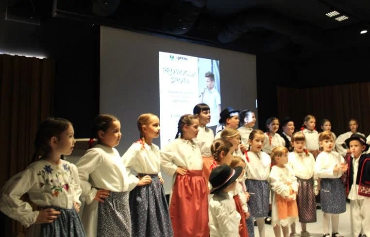 CVJETIĆI GLAZBE PLETERNICA: Predstavljen spot pobjedničke pjesme „Ljutko“ Filipa Kresovljaka