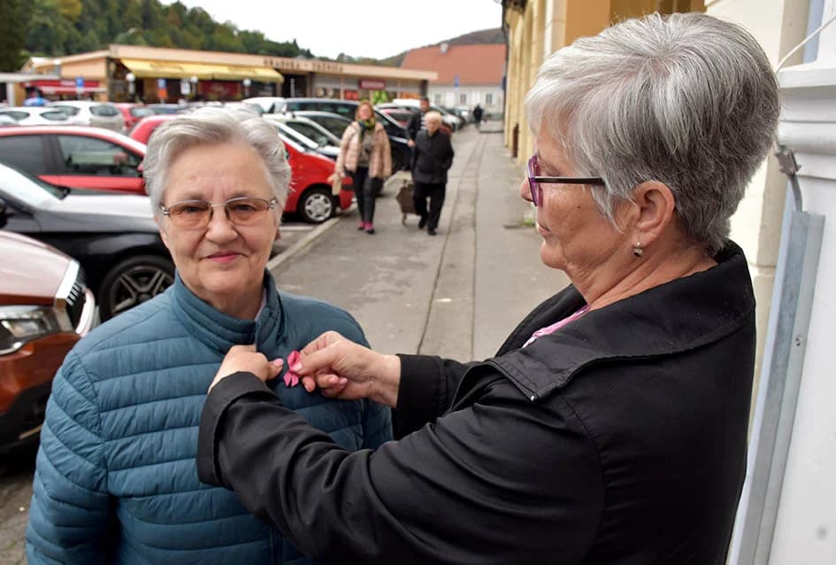 Obilježen Dan ružičaste | Dan plave vrpce te Mjesec borbe protiv raka dojke