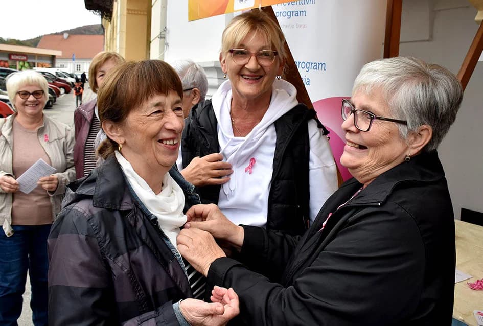 Obilježen Dan ružičaste | Dan plave vrpce te Mjesec borbe protiv raka dojke