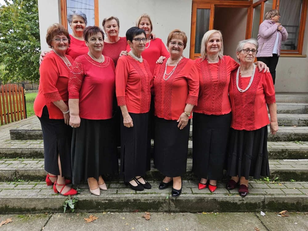 Pjevači i svirači umirovljeničke skupine Ledena berba iz velike nastupili u Mađarskoj
