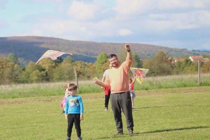 Na poljoprivednom aerodromu Ivanindvor u Pleternici održana sedma „Zmajada“