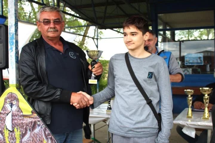 Na poljoprivednom aerodromu Ivanindvor u Pleternici održana sedma „Zmajada“