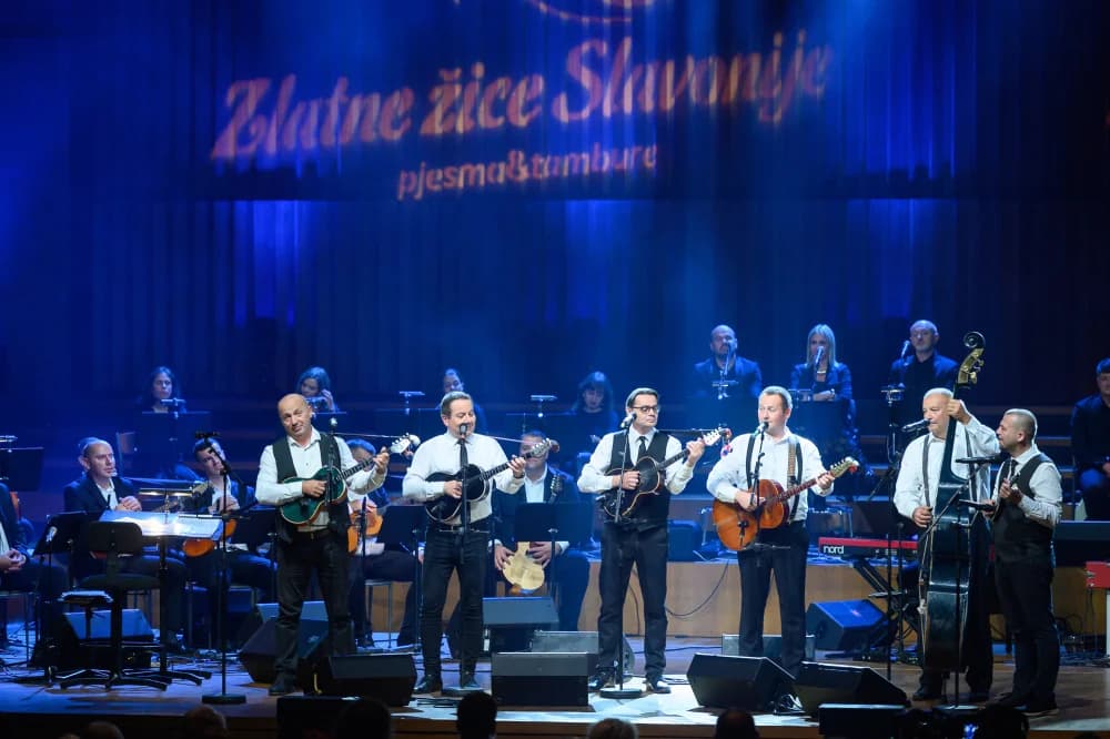 55 godina festivala Zlatne žice Slavonije u zagrebačkoj Koncertnoj dvorani ʼVatroslav Lisinskiʼ: Večer koja je bila ispunjena emocijama, uspomenama i radošću
